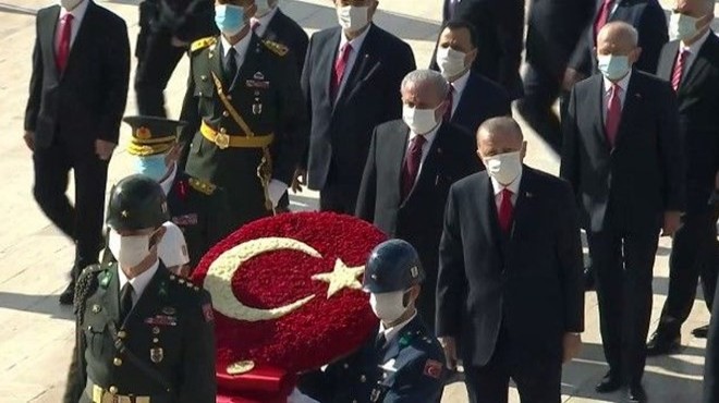 Devlet erkanı Anıtkabir de: İşte Erdoğan ın mesajı