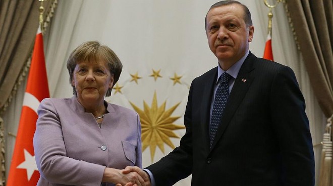 Erdoğan Merkel ile Suriye yi görüştü!