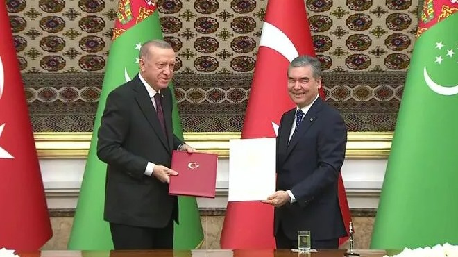 Erdoğan Türkmenistan da... İki ülke arasında imzalar atıldı