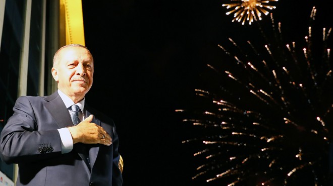 Erdoğan dan balkon konuşması: Bu seçimin galibi...