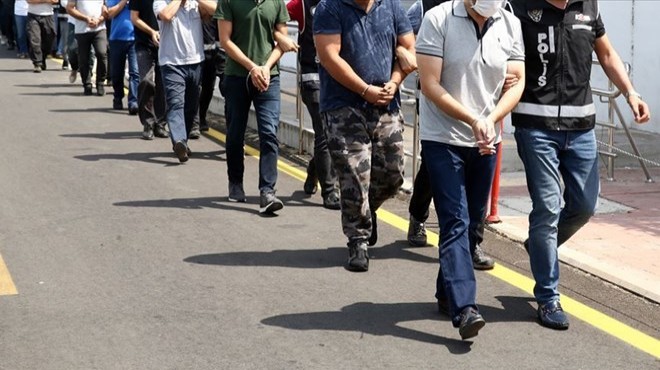 FETÖ den gözaltına alınan 131 şüpheliden 94 ü tutuklandı