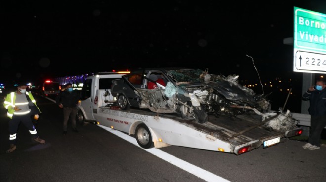 Feci kaza.... Otomobil beton bariyere çarptı: 1 ölü 1 yaralı!