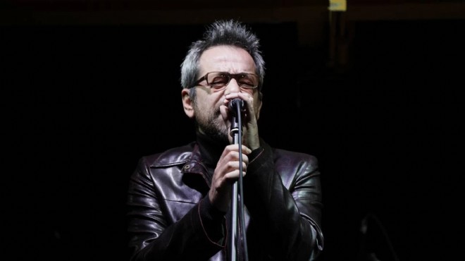 Feridun Düzağaç sahnelere ara verdiğini açıkladı