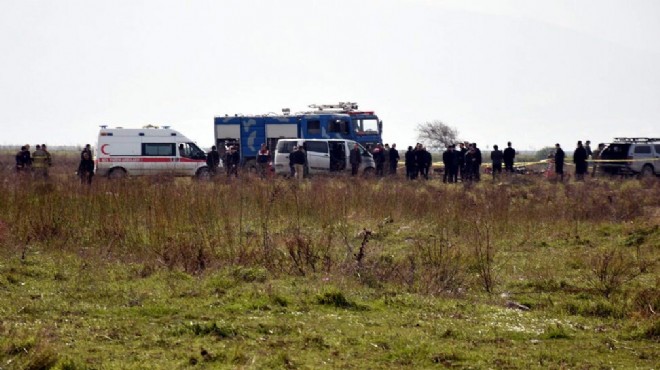 Flaş! İzmir de askeri uçak düştü: 2 şehit