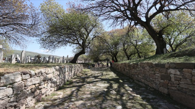 Foça daki 2 bin yıllık antik yol ziyarete açılıyor