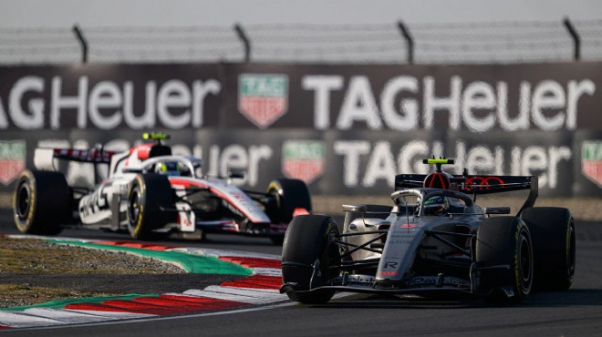 Formula 1'de Bahreyn ve Suudi Arabistan GP'leri ertelendi