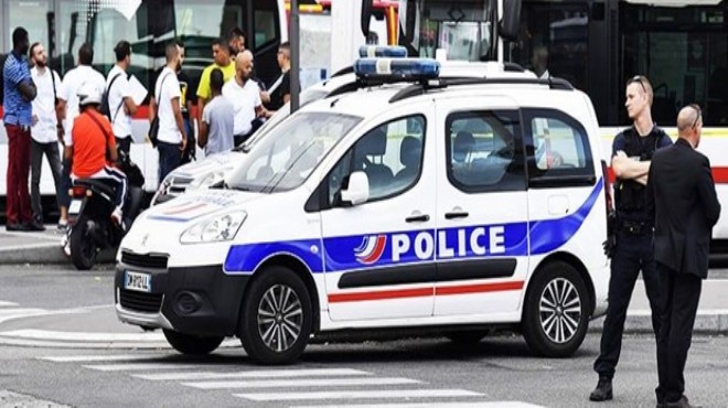 Fransa da bıçaklı saldırı: 1 ölü, 8 yaralı