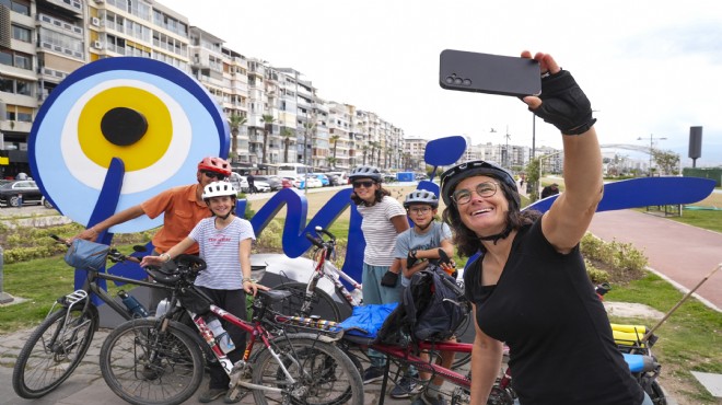 Fransız aile dünya turunda İzmir'e ulaştı