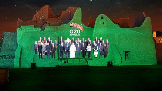 G-20 zirvesi başladı: Liderlerden virüs mesajı