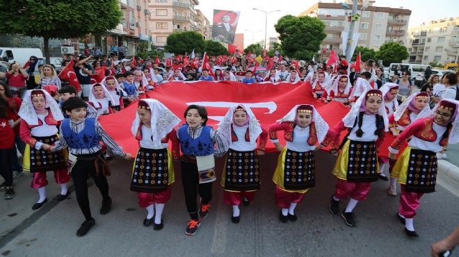 Gaziemir sokaklarında karnaval havası!