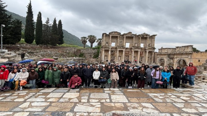 Geleceğin şehir plancıları Selçuk'u gezdi