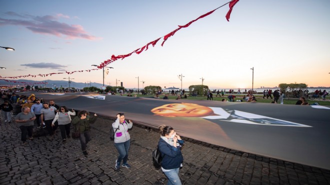 Gündoğdu da 350 metrelik Atatürk posteriyle 19 Mayıs coşkusu!