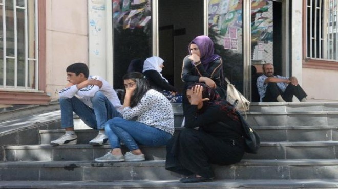 HDP binası önünde oturma eylemi