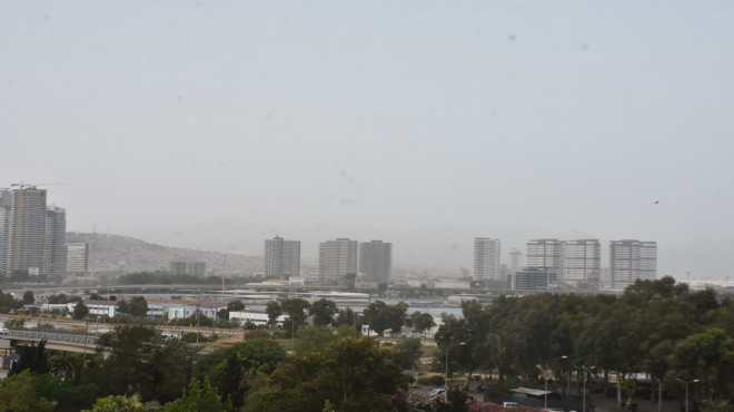 Hava kalitesi düştü: İzmir'de toz taşınımı!