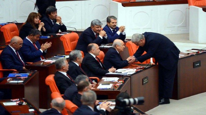 İYİ Partili Dervişoğlu ndan Bahçeli ile tokalaşma açıklaması: Uzatılan eli...