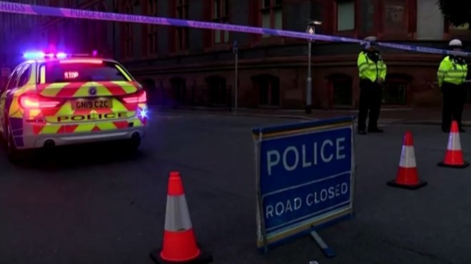 İngiltere de bıçaklı saldırı dehşeti: 3 ölü