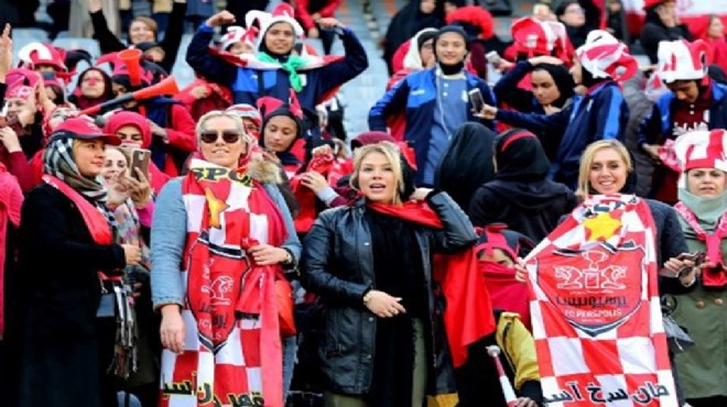 İran da 39 yıl sonra bir ilk: Kadınlar maçta!