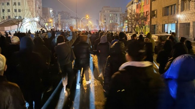 İran'da protestolara katılma gerekçesiyle 3 kişi idam edildi