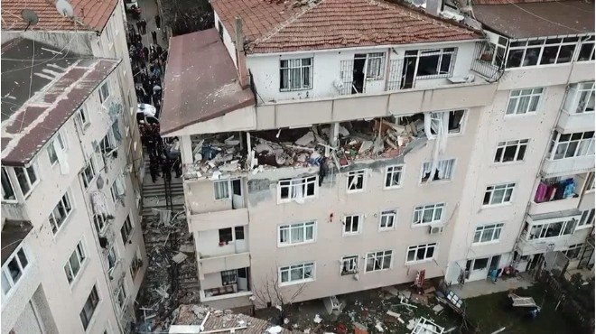 İstanbul da bir binada patlama: Yaralılar var!