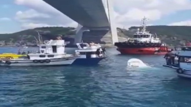 İstanbul da gemi balıkçı teknesine çarptı: 2 ölü