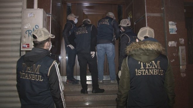 İstanbul da terör örgütü FETÖ operasyonu: 32 adrese baskın