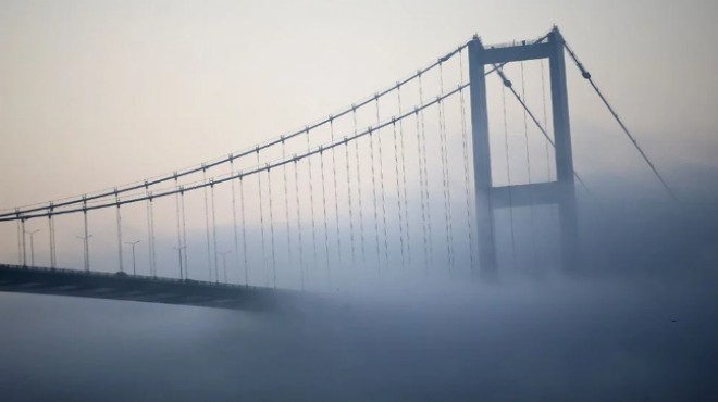 İstanbul da yoğun sis: Deniz trafiği durdu!