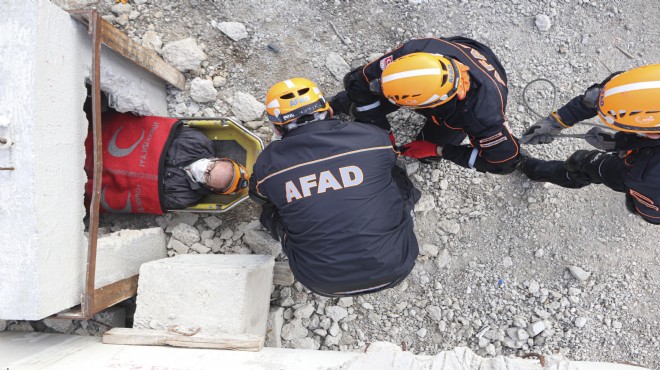 İzmir Depremi nden sonra kentteki AFAD gönüllü sayısı 26 bini aştı