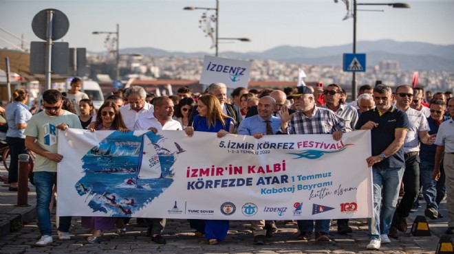 İzmir Körfezi nde hayat var: Başkan da halat çekti!