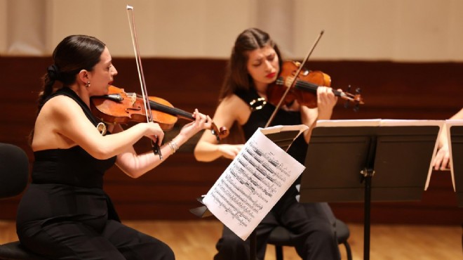 İzmir Oda Orkestrası, sezonu Zeytin Sahne'de açıyor