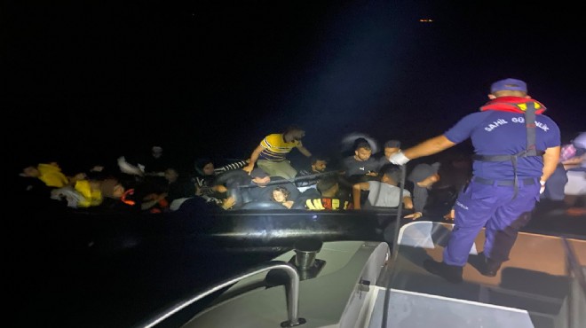 İzmir açıklarında tespit edilen 203 düzensiz göçmen karaya çıkarıldı