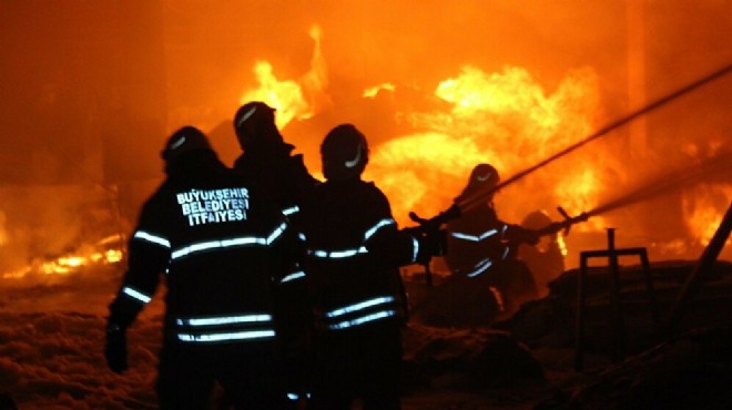 İzmir de 20 günde bin 289 yangına müdahale edildi!