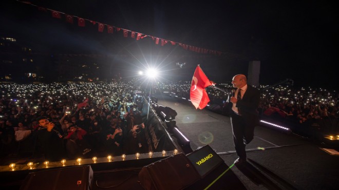 İzmir de 3 gün 3 gece 99. yıl kutlaması!