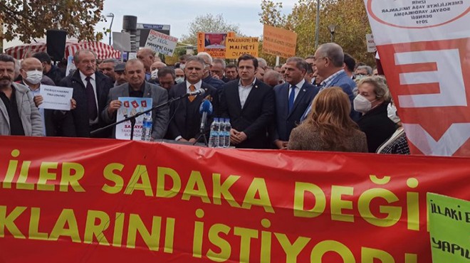 İzmir de 3 parti sahaya indi: EYT isyanı!
