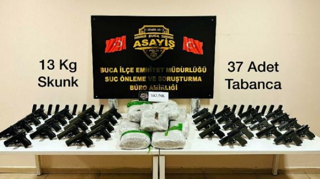 İzmir de 37 tabanca ve 3 kilo skunk ele geçirildi