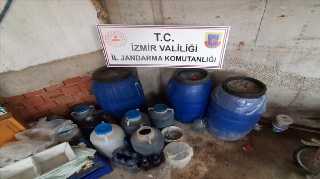 İzmir de 600 litre kaçak içki ele geçirildi