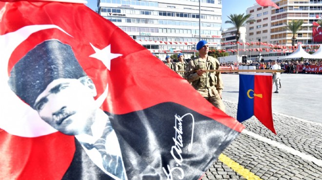 İzmir de 95.yıl gururu: Yaşasın Cumhuriyet!