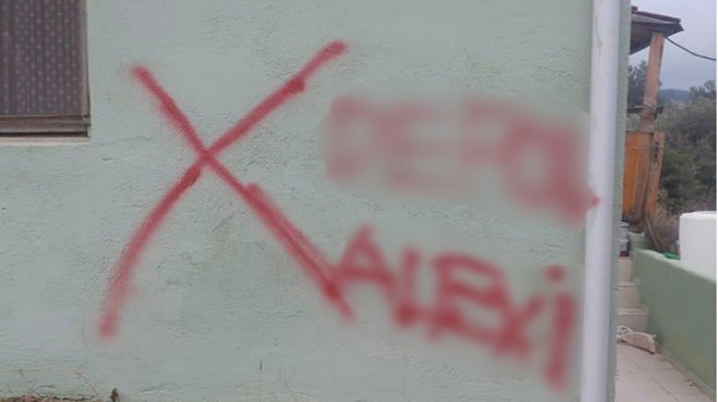 İzmir de Alevi vatandaşların evlerine yazılan  duvar yazılarına  soruşturma