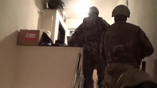 İzmir de DEAŞ operasyonu: 3 gözaltı