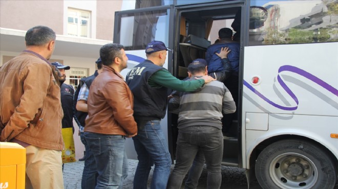 İzmir de FETÖ nün kripto yapısına baskında gözaltı sayısı 118 e yükseldi