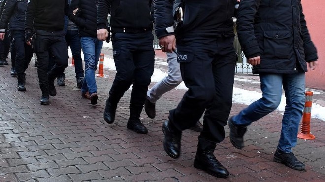 İzmir de FETÖ operasyonu: Çok sayıda askere gözaltı