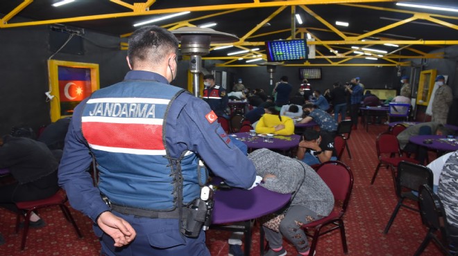İzmir de  Sabri Abi  isimli baskında kumar oynayan 60 kişi yakalandı