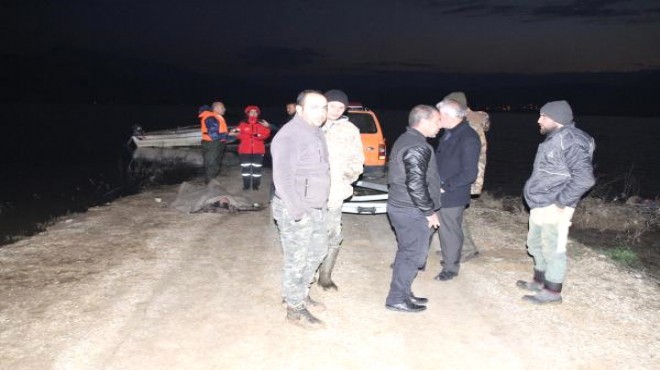 İzmir de av faciası! Kayık alabora oldu, 2 kardeş öldü