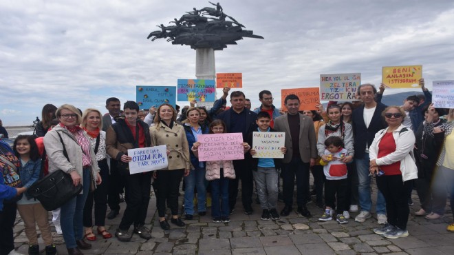 İzmir de başkanlar otizm için farkındalık yürüyüşü