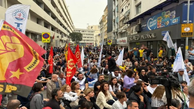 İzmir'de binler sokağa çıktı: Bakan Tekin'e istifa çağrısı!