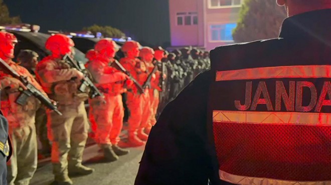 İzmir'de çifte FETÖ operasyonu: 29 gözaltı