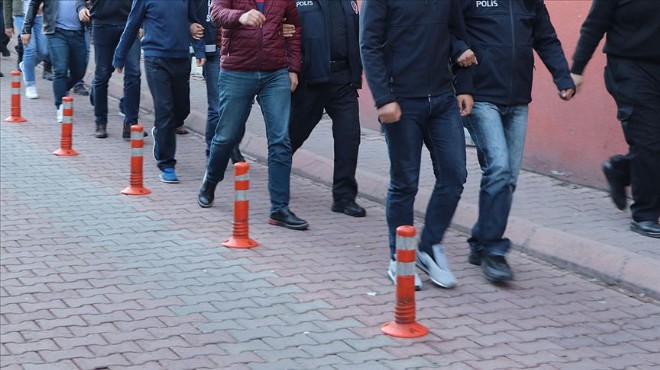 İzmir de çifte FETÖ operasyonu: 66 yakalama kararı!