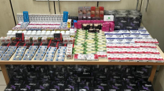 İzmir de cinsel gücü artırıcı ürün operasyonu: Binlerce ürüne el kondu