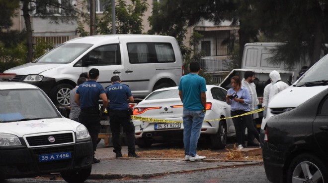 İzmir de dehşet: Kaza yapan otomobilde bıçaklanmış cesedi bulundu!