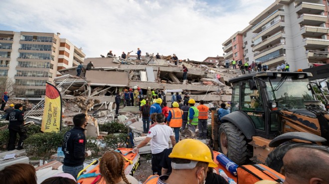 İzmir de deprem için ortak akıl zirvesi!