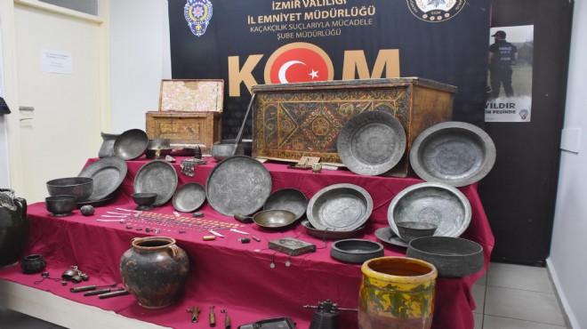 İzmir de eş zamanlı  tarihi eser kaçakçılığı  baskını!